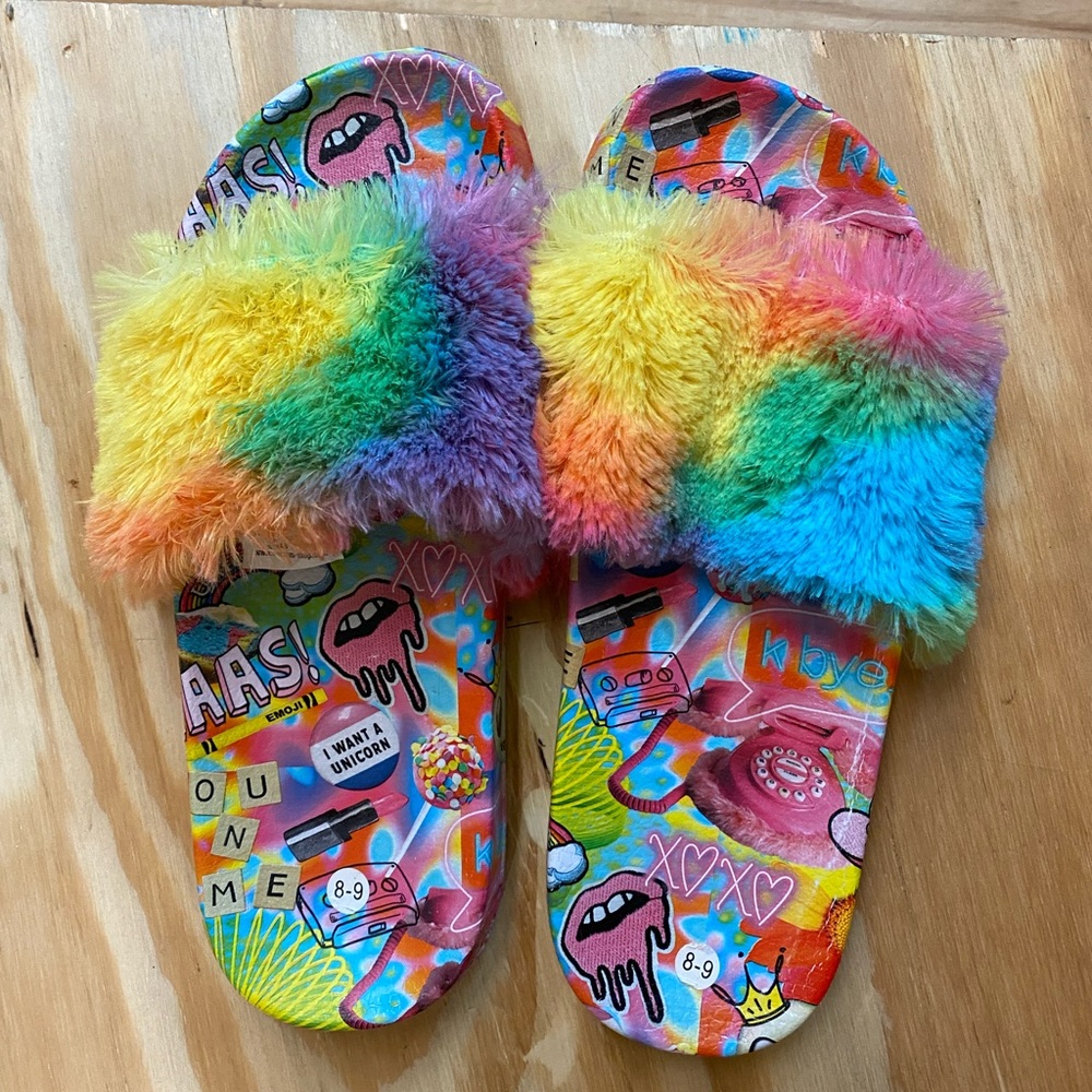 IsCream Sandals